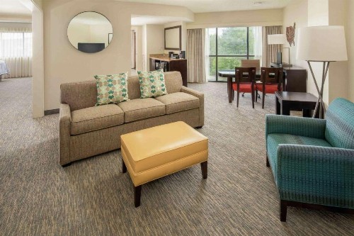 Embassy Suites Seattle - Tacoma International Airport - image 37