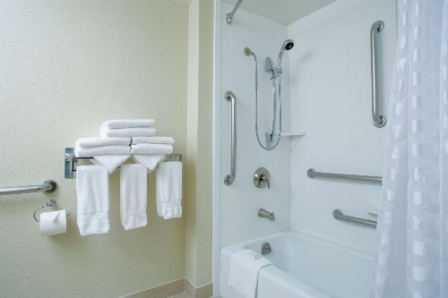 Embassy Suites Seattle - Tacoma International Airport - image 43
