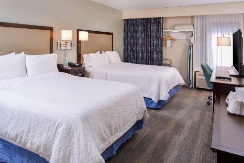 Hampton Inn Seattle Airport - image 22