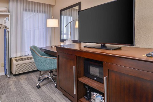 Hampton Inn Seattle Airport - image 29