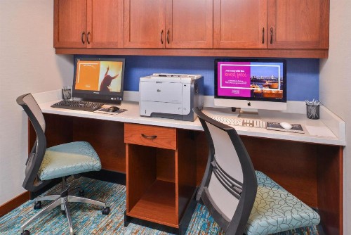 Hampton Inn Seattle Airport - image 36