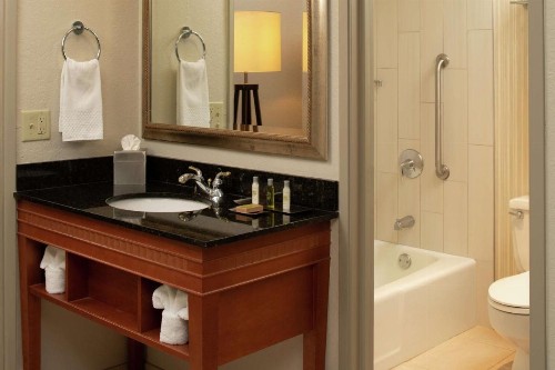 DoubleTree Suites by Hilton Seattle Airport/Southcenter - image 13