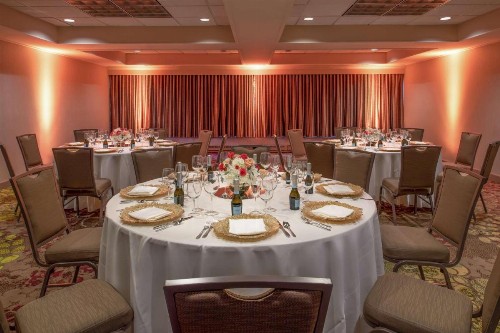 DoubleTree Suites by Hilton Seattle Airport/Southcenter - image 20