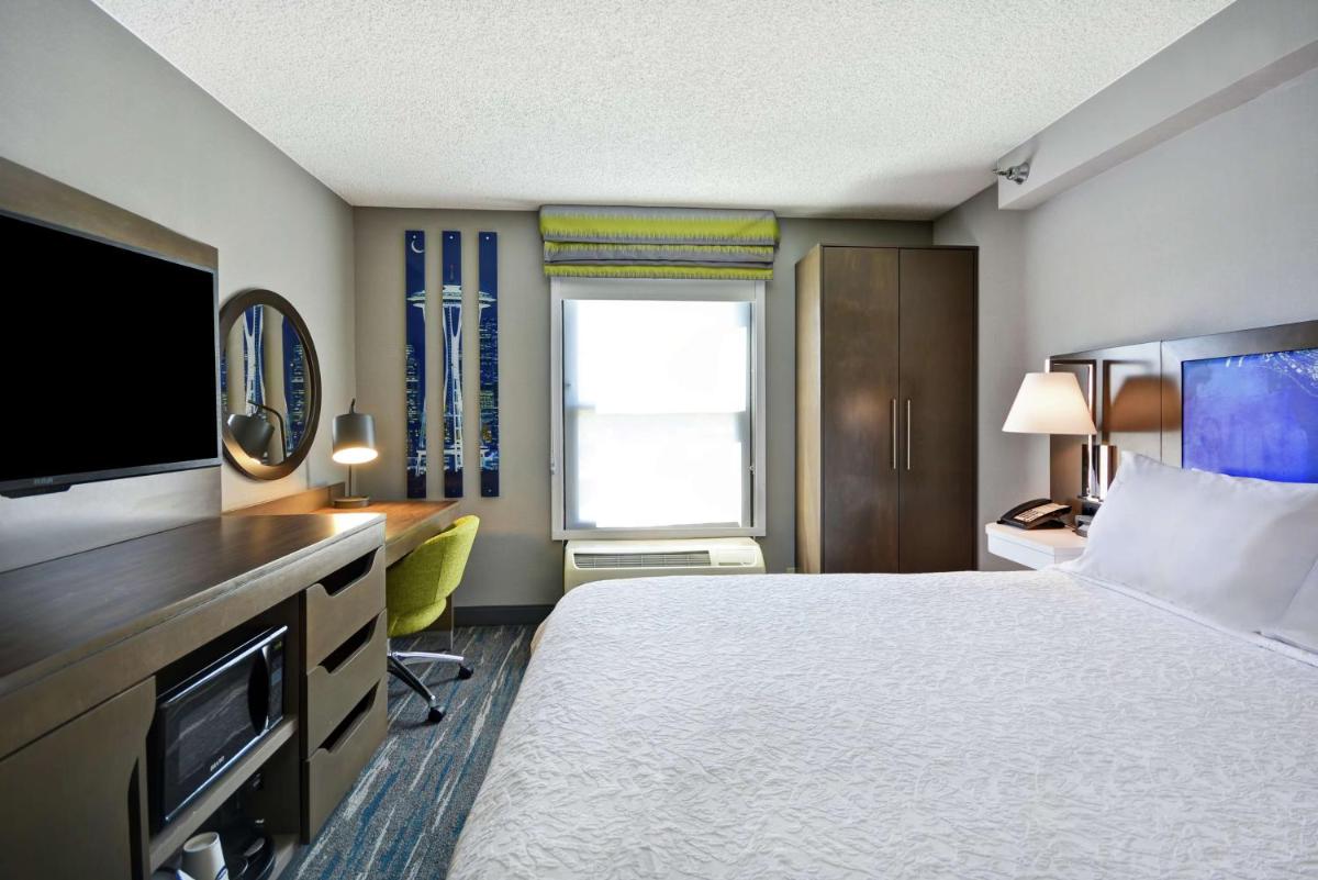 Hampton Inn Seattle/Southcenter - image 2