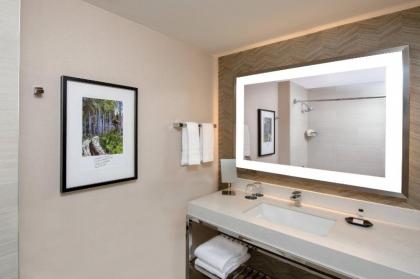 Sheraton Grand Seattle - image 16
