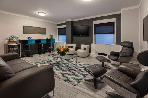 Executive Hotel Pacific - image 14