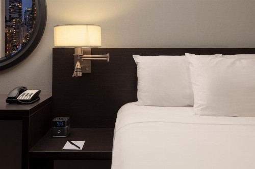 Executive Hotel Pacific - image 24