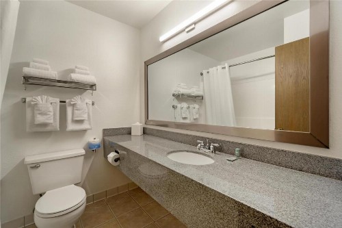 Best Western Seattle Airport Hotel - image 31