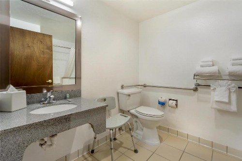Best Western Seattle Airport Hotel - image 33