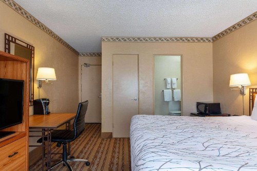 Travelodge by Wyndham Seattle By The Space Needle - image 20