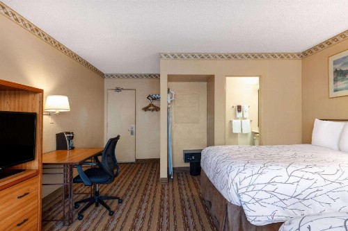Travelodge by Wyndham Seattle By The Space Needle - image 26