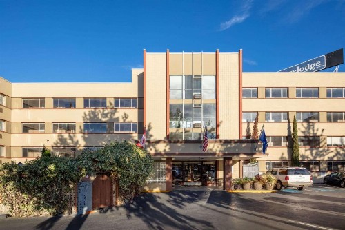 Travelodge by Wyndham Seattle By The Space Needle - image 3
