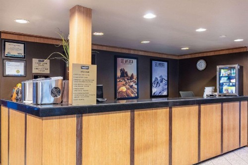 Travelodge by Wyndham Seattle By The Space Needle - image 6