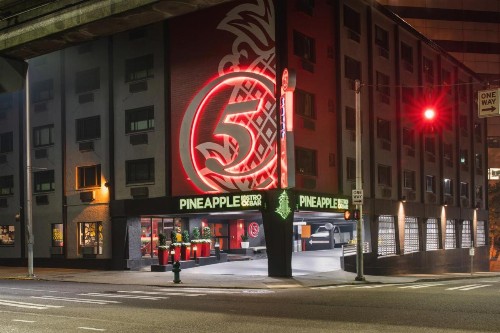 Staypineapple Hotel FIVE Downtown Seattle - image 2