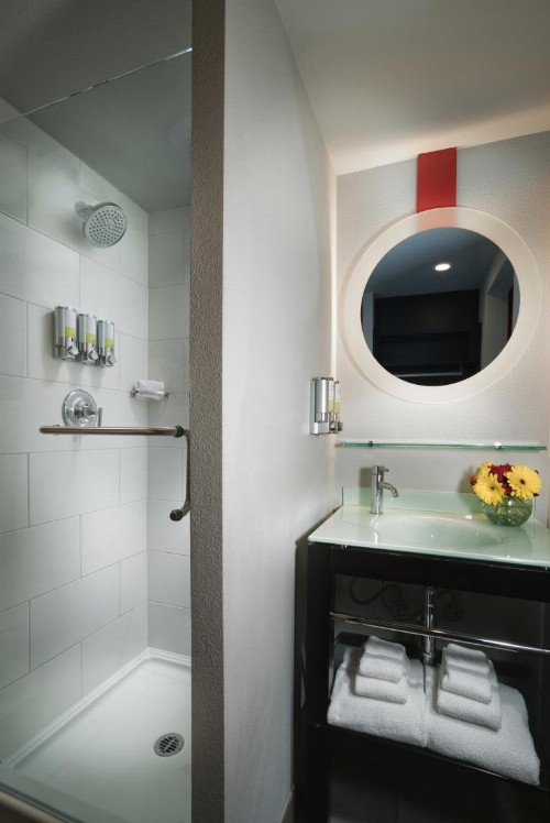 Staypineapple Hotel FIVE Downtown Seattle - image 23