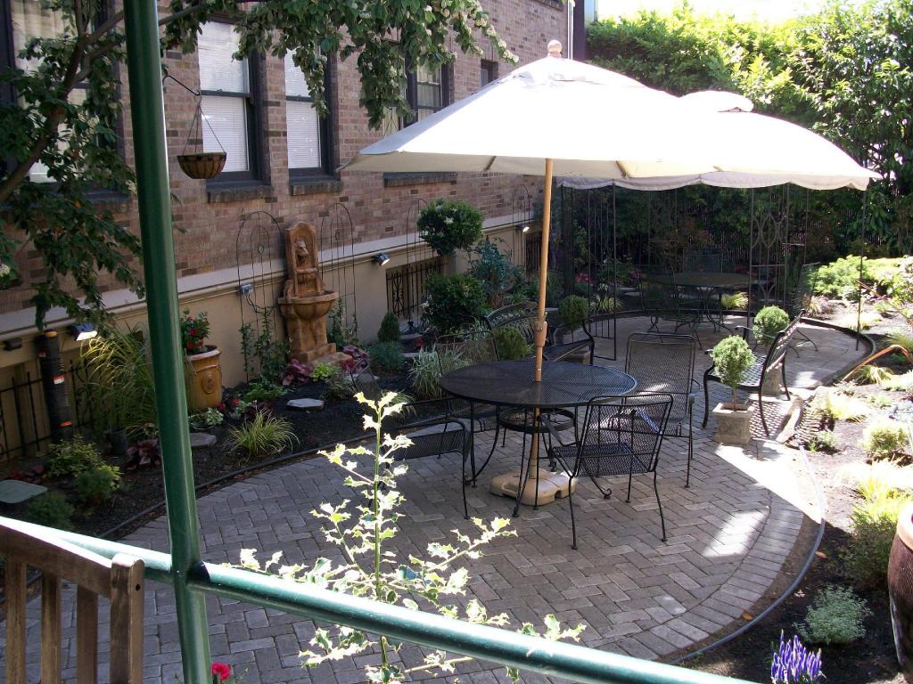 Inn At Queen Anne - image 6
