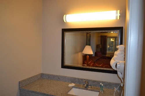 Skyway Inn - Seatac - image 10