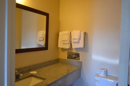 Skyway Inn - Seatac - image 11
