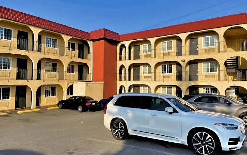 Skyway Inn - Seatac - image 2