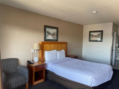 Skyway Inn - Seatac - image 39