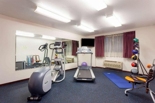 Days Inn by Wyndham Seatac Airport - image 3