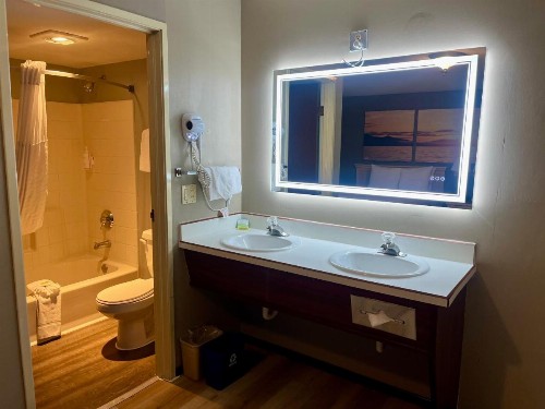 Days Inn by Wyndham Seatac Airport - image 30