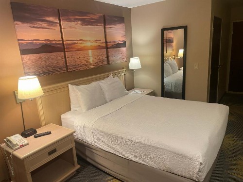 Days Inn by Wyndham Seatac Airport - image 35
