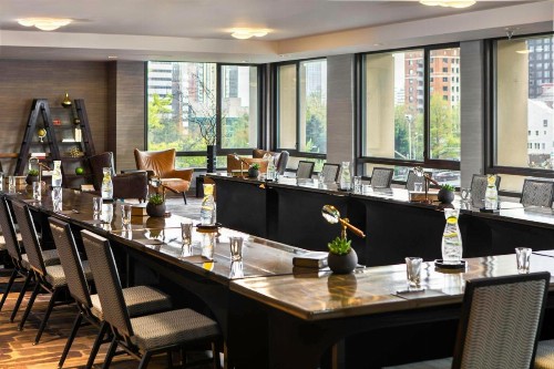 Renaissance Seattle Hotel - image 23