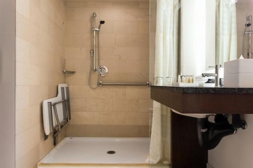 Renaissance Seattle Hotel - image 7