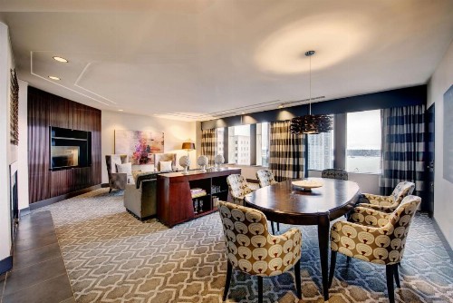Motif Seattle a Destination by Hyatt Hotel - image 10