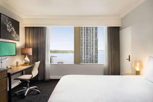 Motif Seattle a Destination by Hyatt Hotel - image 28