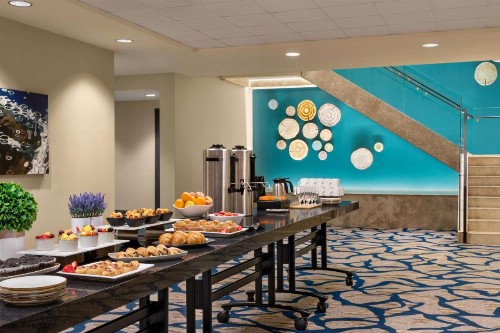 Motif Seattle a Destination by Hyatt Hotel - image 33