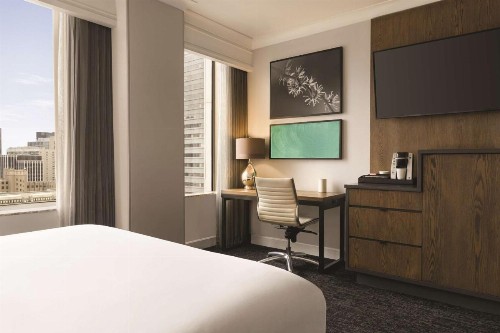 Motif Seattle a Destination by Hyatt Hotel - image 9