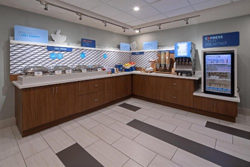 Holiday Inn Express Seattle - Sea-Tac Airport an IHG Hotel - image 18