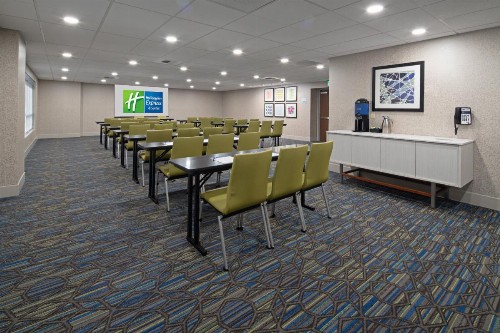 Holiday Inn Express Seattle - Sea-Tac Airport an IHG Hotel - image 19