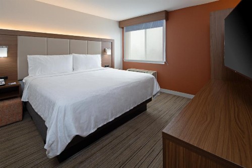 Holiday Inn Express Seattle - Sea-Tac Airport an IHG Hotel - image 41