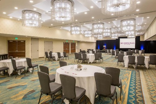 Crowne Plaza Seattle an IHG Hotel - image 35