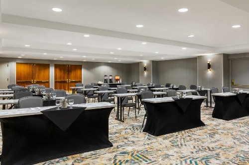 Crowne Plaza Seattle an IHG Hotel - image 37