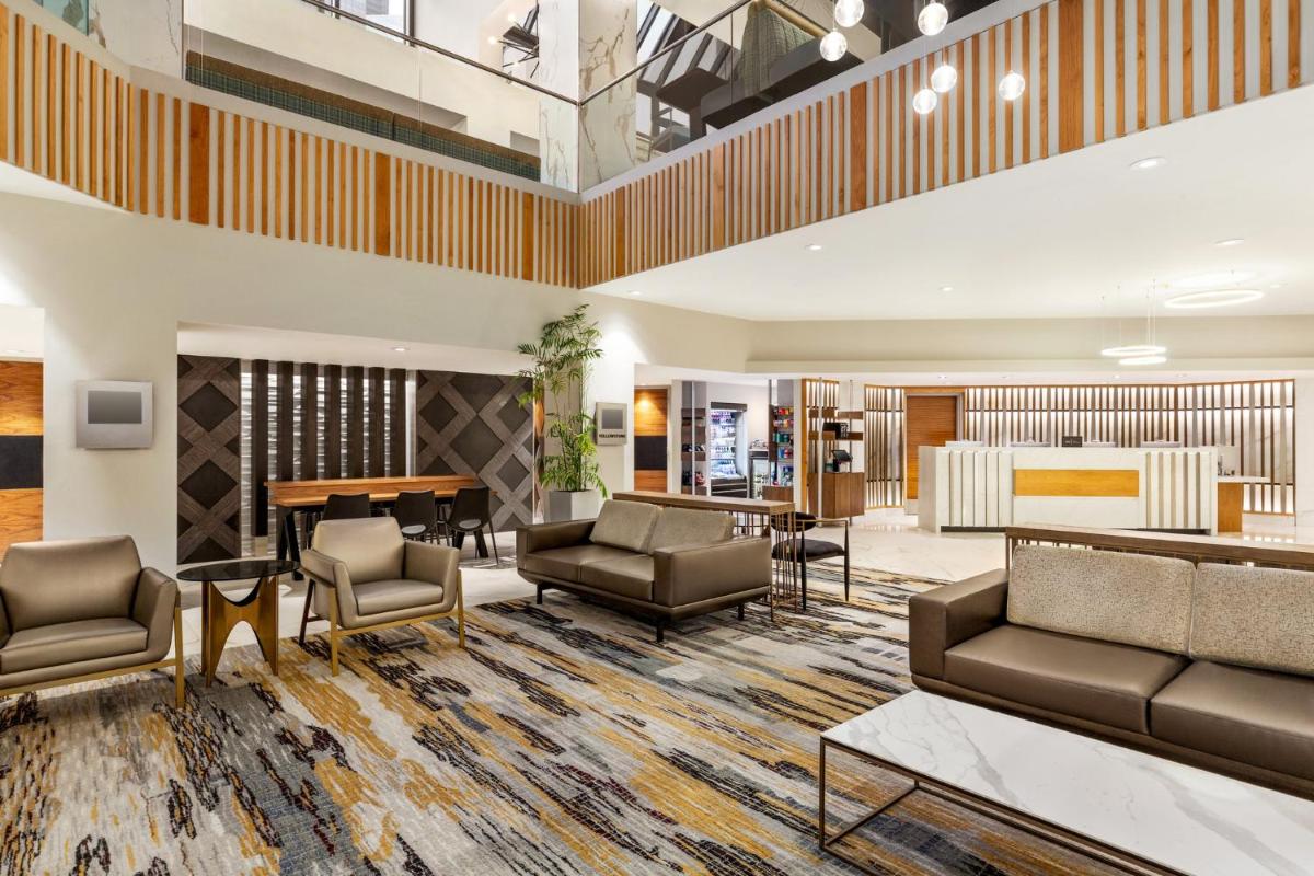 Crowne Plaza Seattle an IHG Hotel - image 6