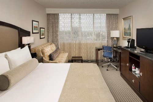 Crowne Plaza Seattle Airport an IHG Hotel - image 2