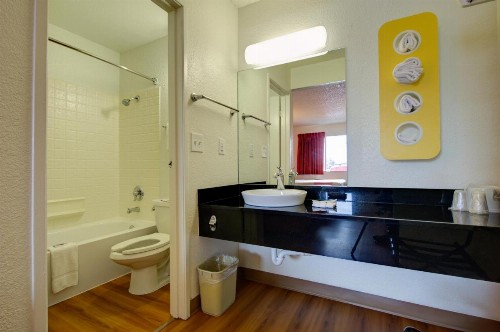 Motel 6-Seattle WA - Airport - image 21