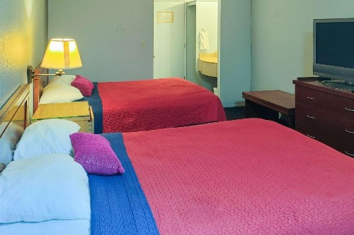 Rodeway Inn Seatac - image 3