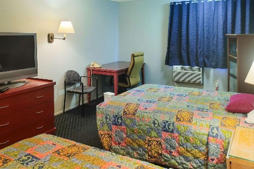 Rodeway Inn Seatac - image 6