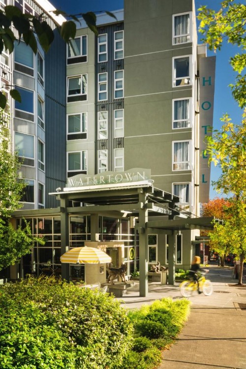 Staypineapple Watertown University District Seattle - image 2