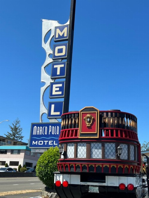 Marco Polo Motel - image 11