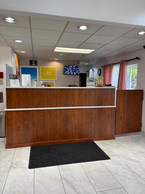 Days Inn by Wyndham Seattle Aurora - image 7