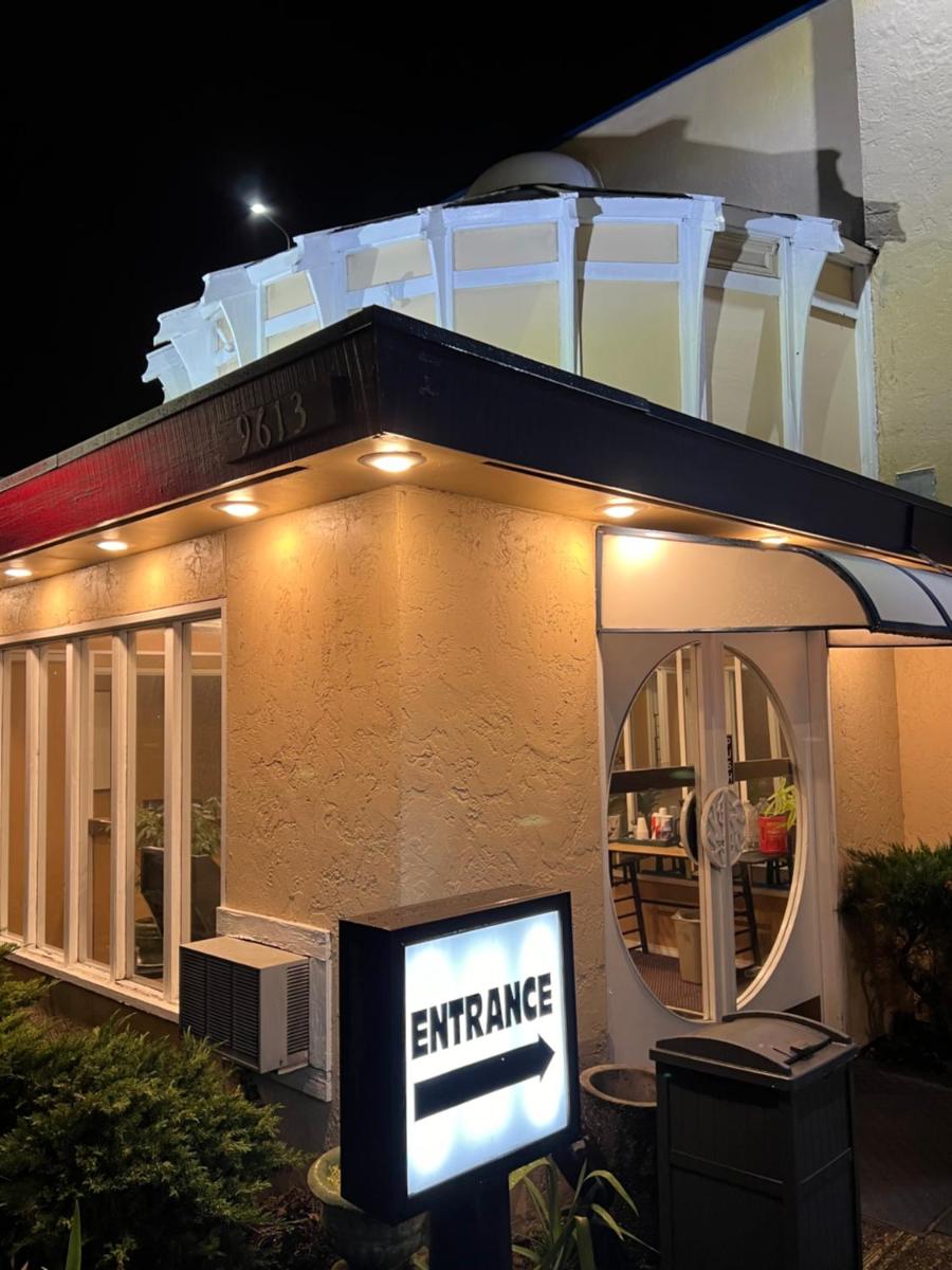 Columbus Motor Inn - image 3