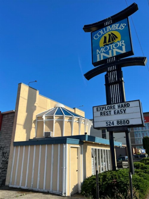 Columbus Motor Inn - image 32