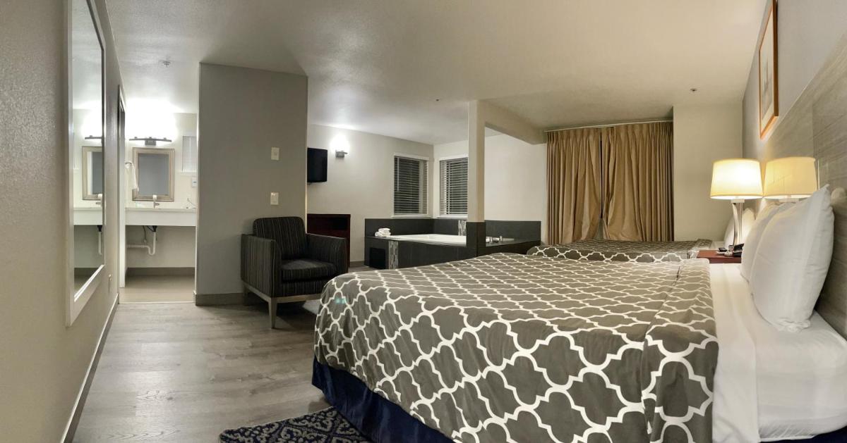 Americas Best Value Inn-Shoreline - image 7