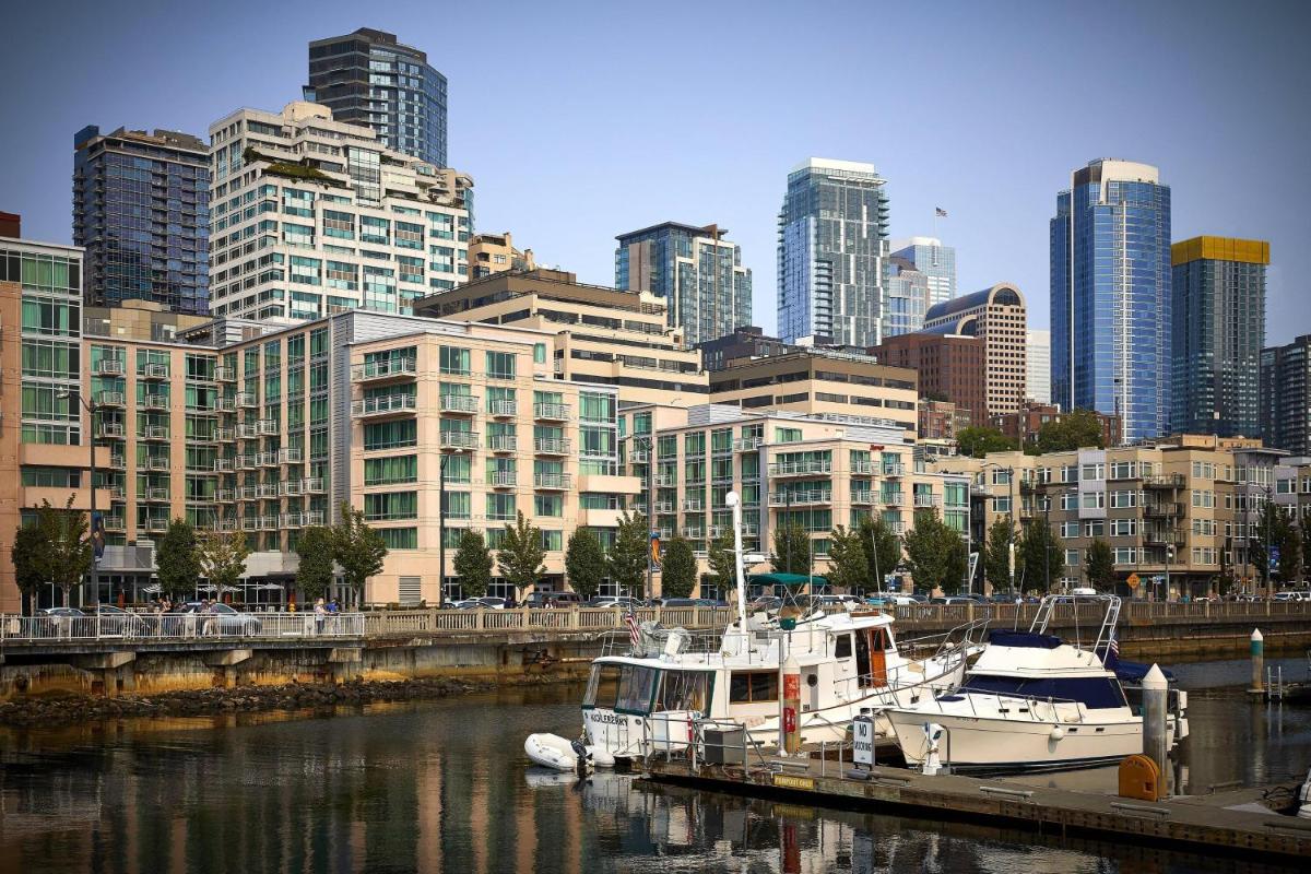 Seattle Marriott Waterfront - image 2